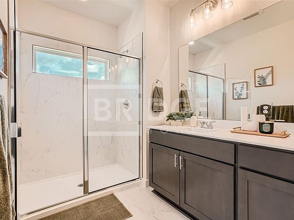 3rd image of 33111 Oak Heights Pl