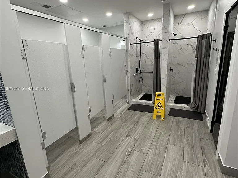 17021 N Bay Rd #116 — Photo 10