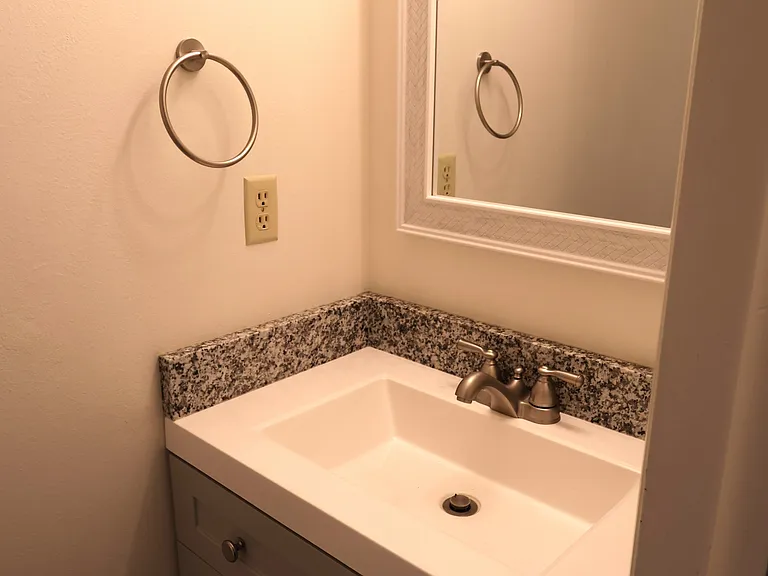 1060 N 375 W — Photo 5