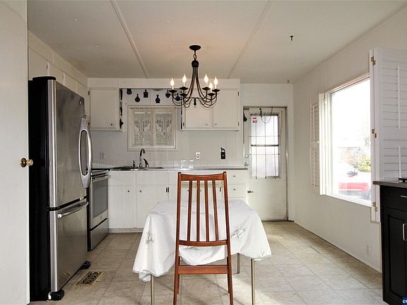 4th image of 277 NE Conifer Blvd Unit 138