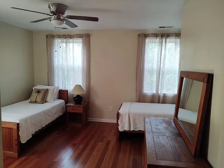 4219 Foote St NE — Photo 9