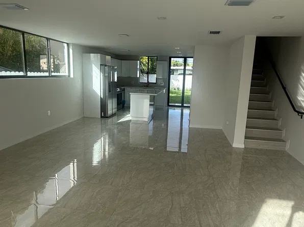 3722 SW 88th Pl, Miami, FL