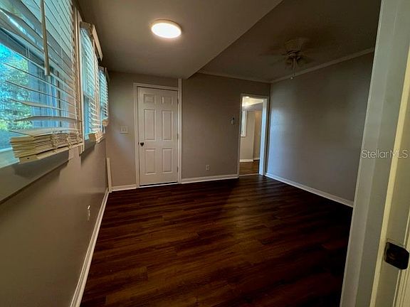 5th image of 32 SE 9th Ave APT 1B