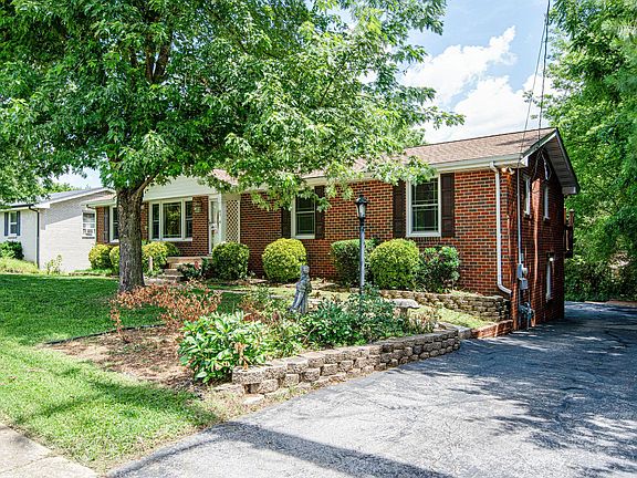 2nd image of 2734 Mossdale Dr