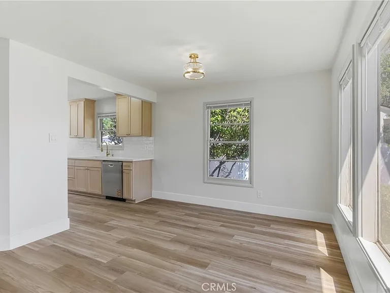 2715 Cedar St — Photo 22