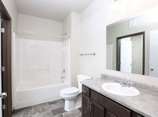 120 N Sycamore Ave #204, Sioux Falls, SD 57110