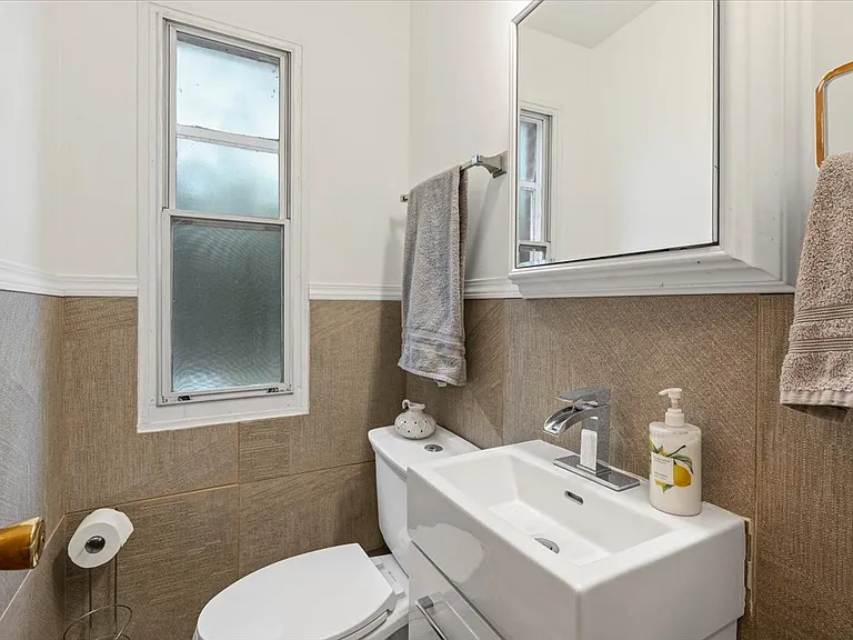 4836 Kirk St #B — Photo 9