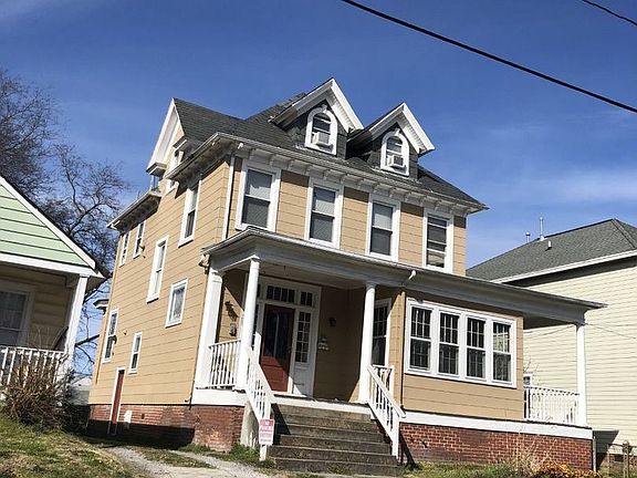 2nd image of 838 49th St #1