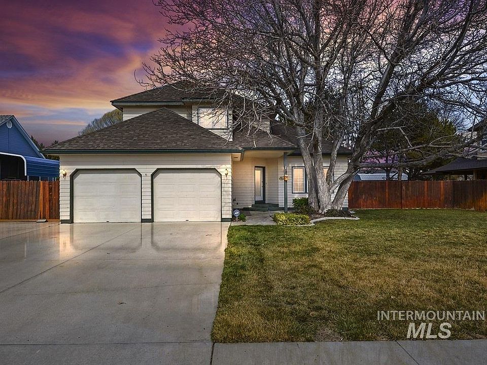 1st image of 411 Bridlewood Ave