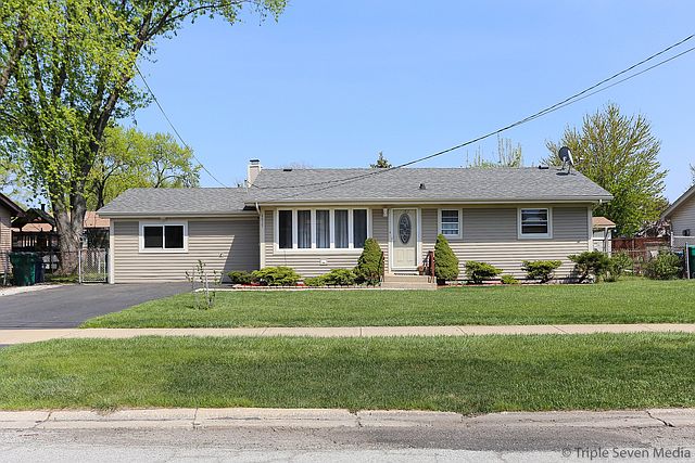 1st image of 8617 Leclaire Ave