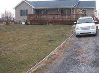 142 Insurance Ct, Martinsburg, WV 25404