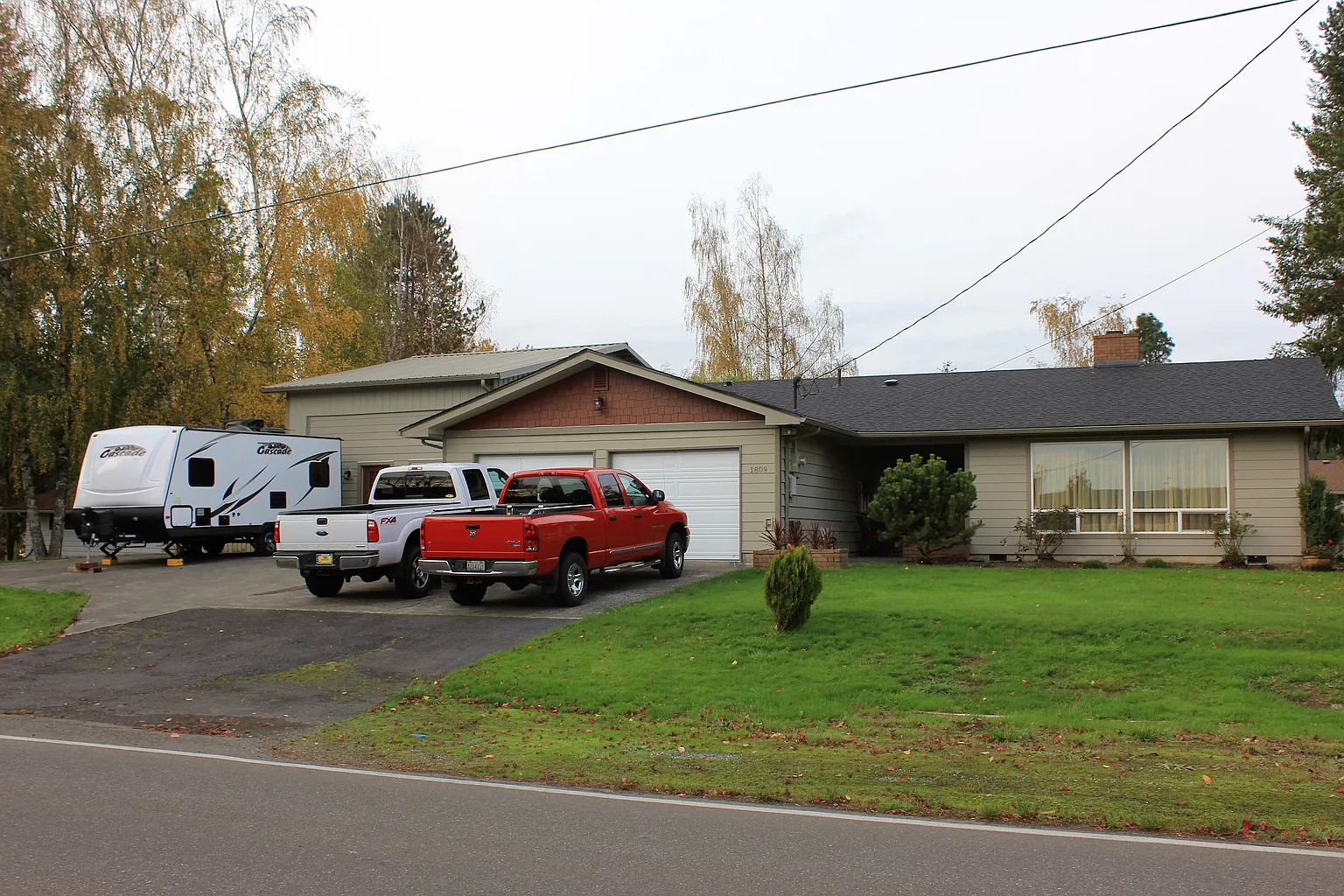 1809 Military Rd photo 1