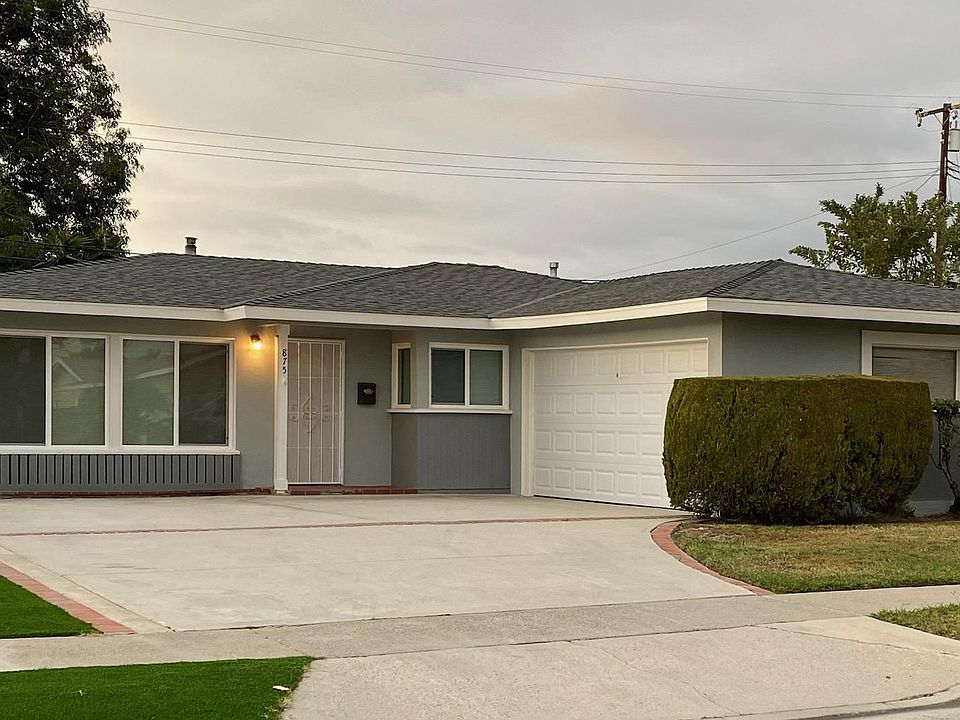 Beautiful entry to home