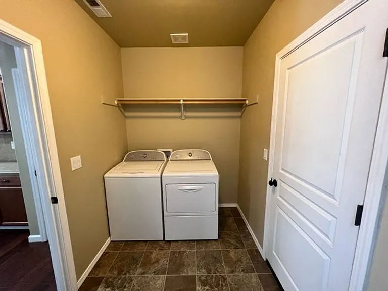 19701 Aspen Meadows Dr — Photo 16