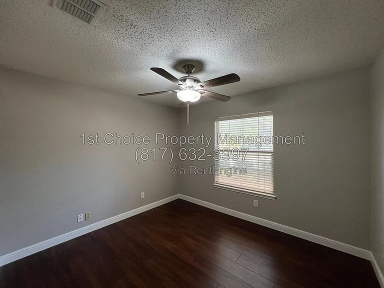 304 E Clover Park Dr — Photo 28
