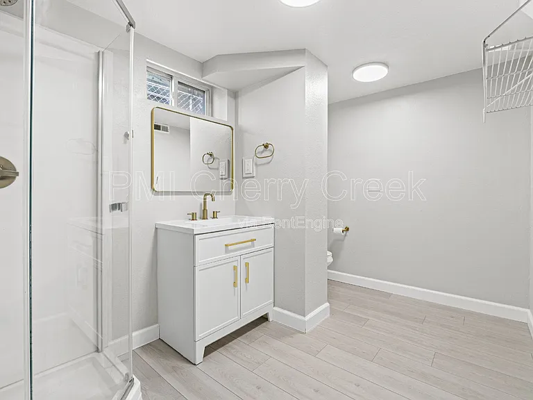 550 Winona Ct — Photo 14