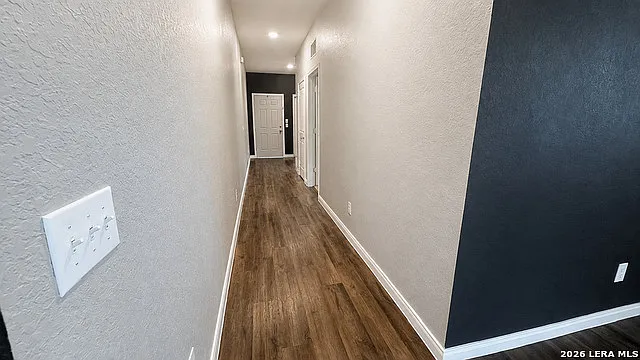 8607 Rock Mdw — Photo 3