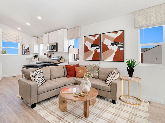 810-Redcliff Living Room View 1