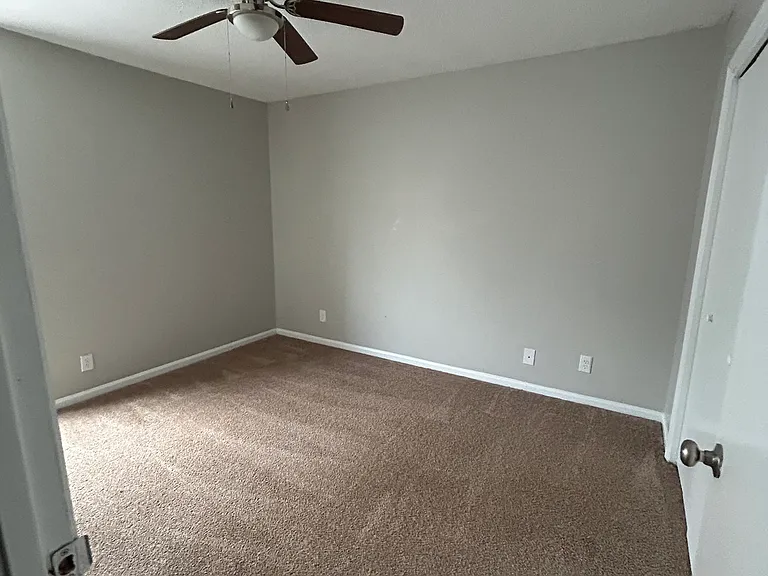 1603 Whisperwood St #D — Photo 8