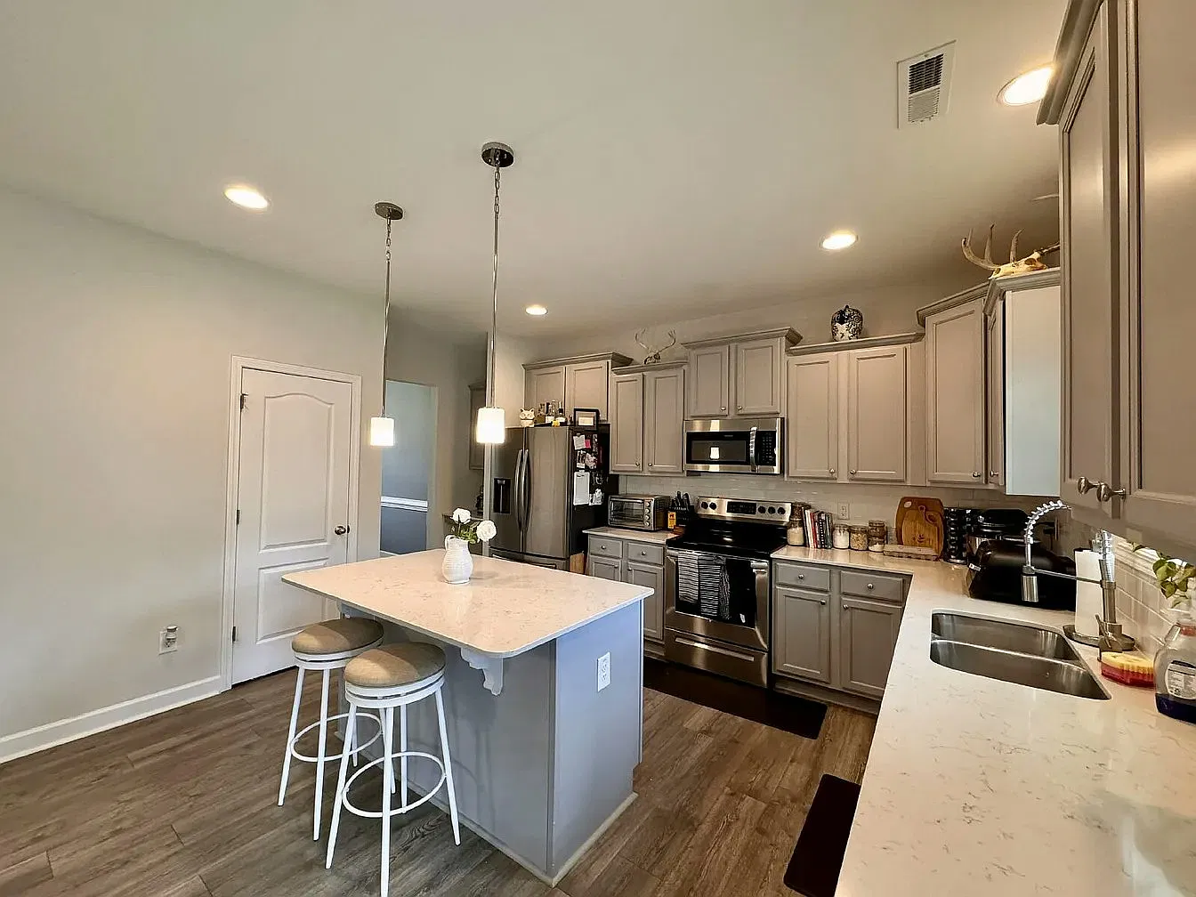 1748 Stackhouse Drive — Photo 2