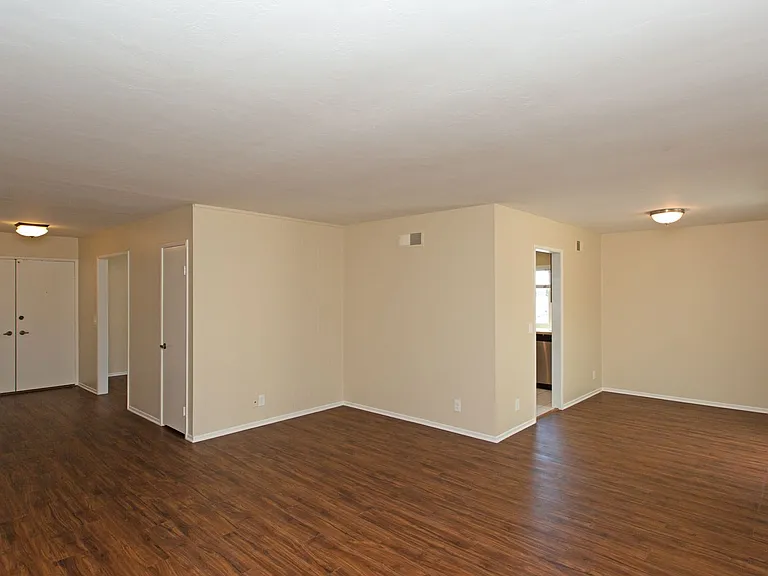 3407 Santa Clara Way — Photo 4