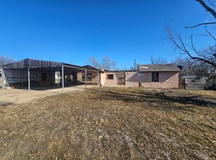 520 Gray St, McLean, TX 79057