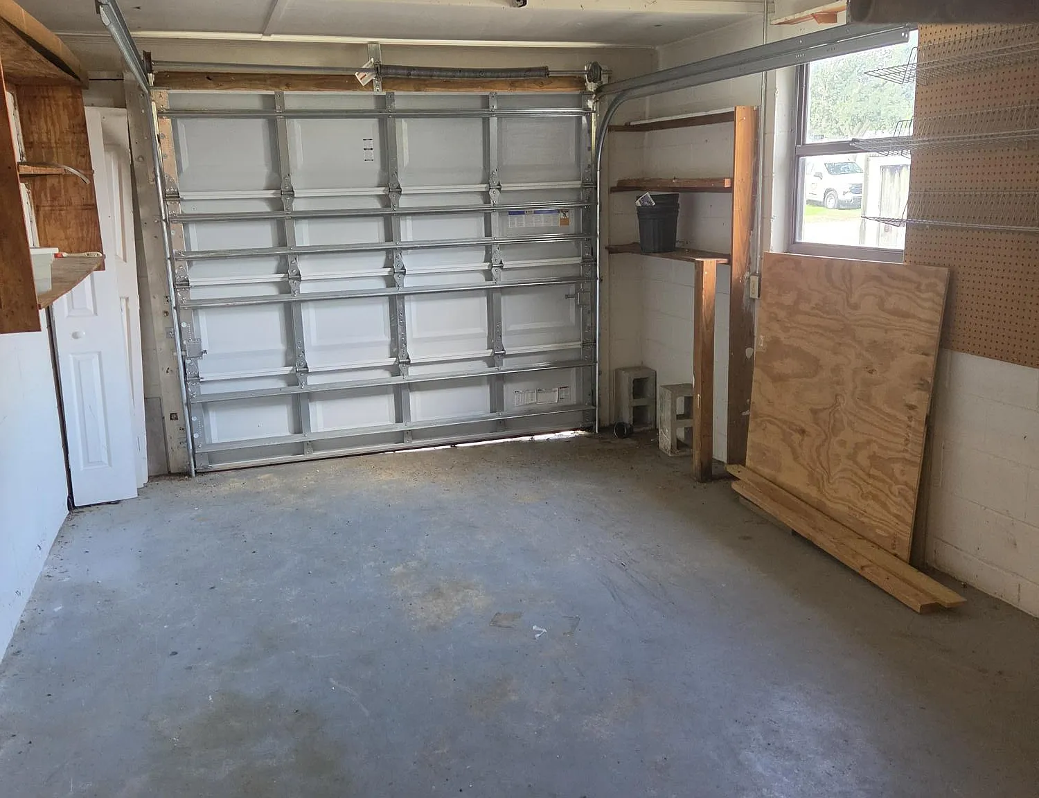 4 bed, 2000 sqft, $2,500 — Photo 2