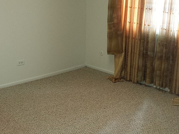 5th image of 141 Golden Dr