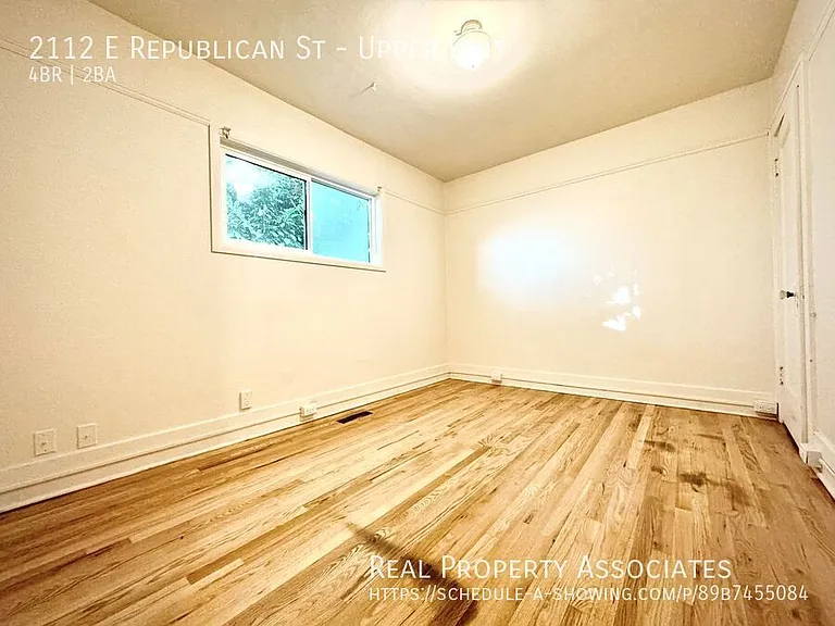 2112 E Republican St #UPPER — Photo 13