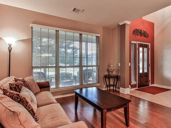 4th image of 8803 Sun Haven Ln