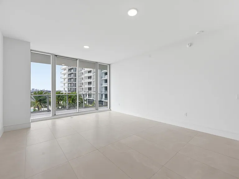 220 Lake Shore Dr #811 — Photo 7