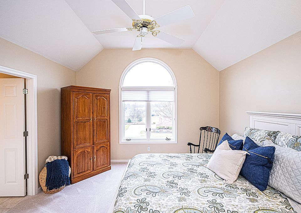 Guest Suite w/Private Bath