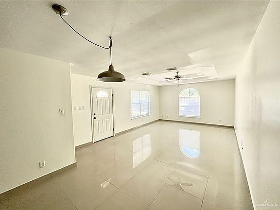 4th image of 3001 Ashley Pl #3019