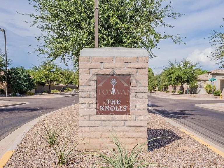 4467 E Remington Dr — Photo 26