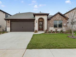 1123 Saddle Ridge Dr, Aubrey, TX 76227