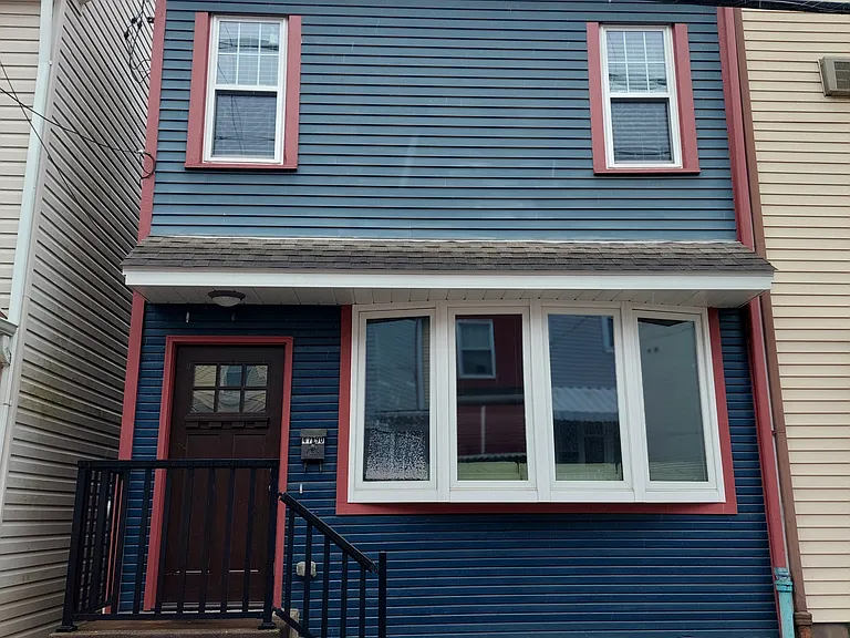 4790 Yew St — Photo 1