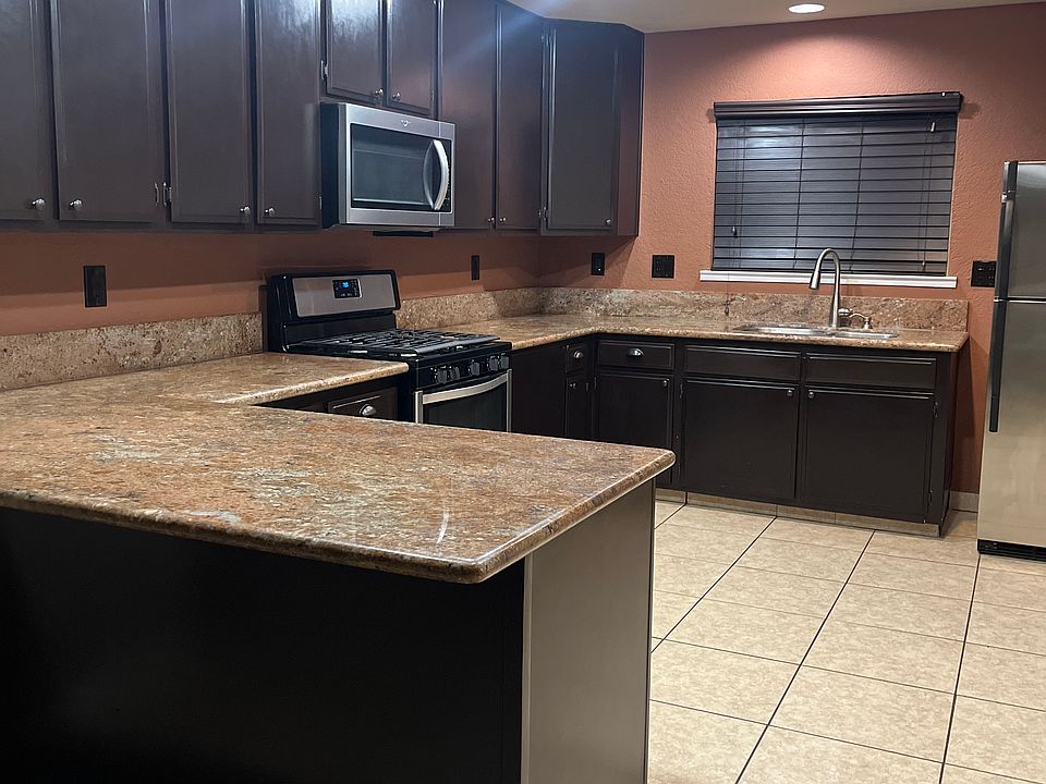 1st image of 18775 Eisenhower Cir