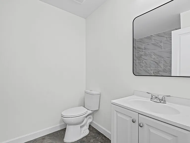 1061 N Avalon St — Photo 10