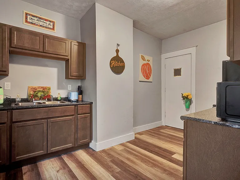 83 Pullman Ave #2 — Photo 13
