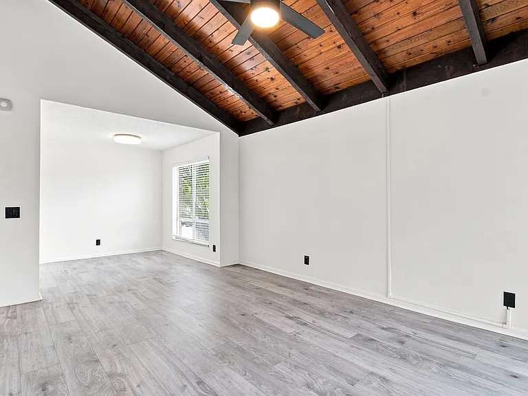 10415 Carrollbrook Cir #207 — Photo 17