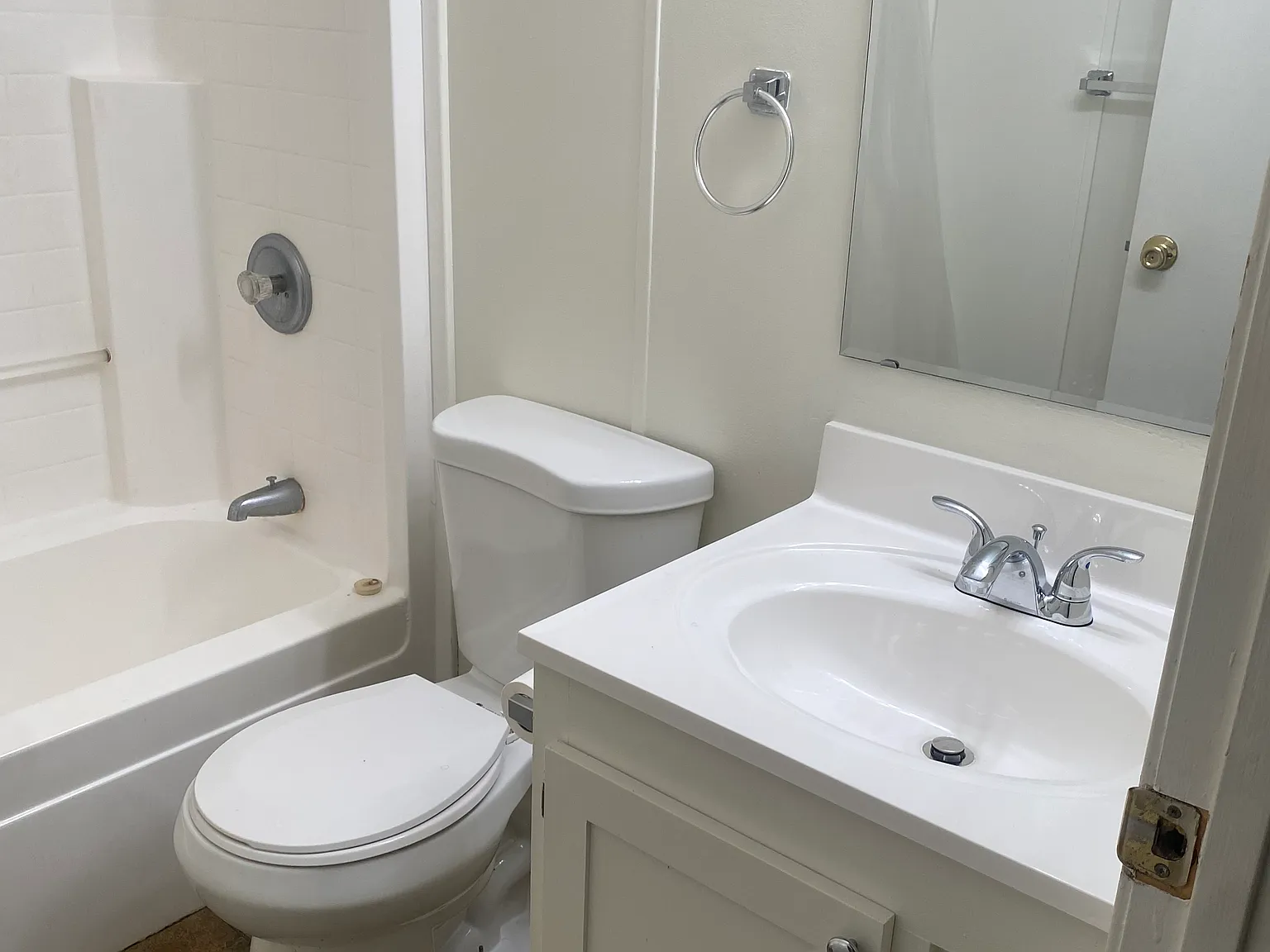 1 bed, 450 sqft, $1,995 — Photo 4