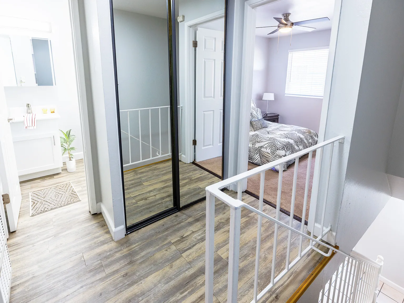 Whitman Villa Townhomes — Photo 4