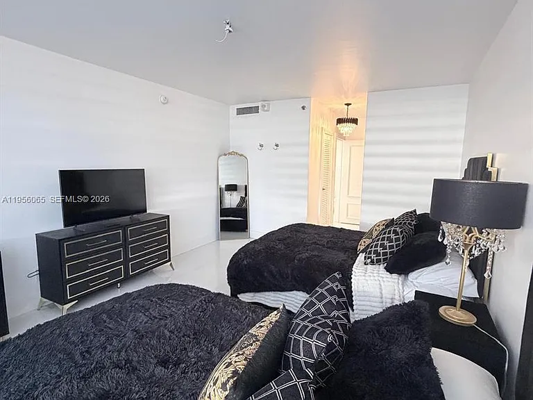 100 Lincoln Rd #408 — Photo 7