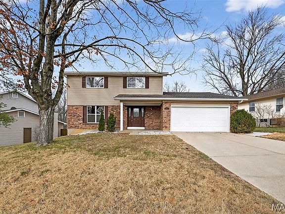 5th image of 12 Millrace Ct
