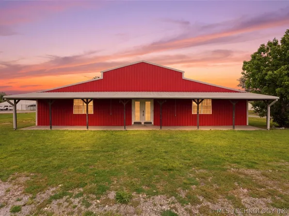 113 S Wilder St, Chouteau, OK 74337
