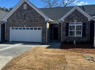 227 Regency Ln SW, Calhoun, GA 30701