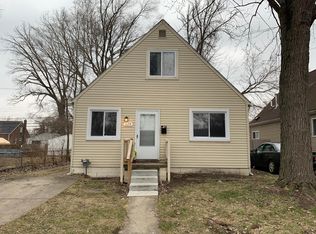 325 E Madge Ave, Hazel Park, MI 48030