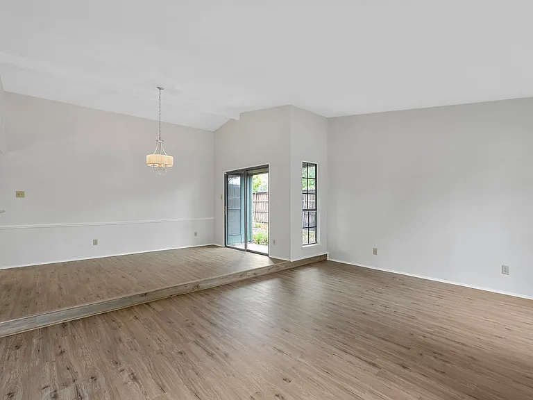848 Shenandoah Dr — Photo 25