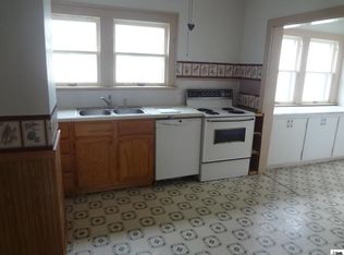 36 Wood St, Council Grove, KS 66846