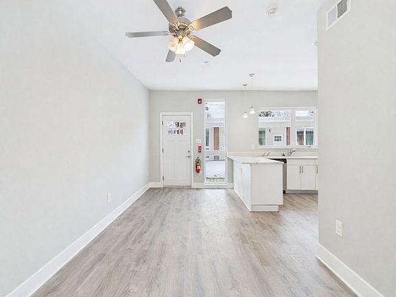 2nd image of 5524 Pulaski Ave Floor 1